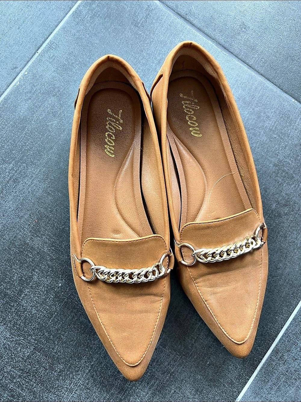 Pointed-Toe Chain Loafers in Brown